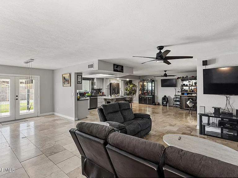 4716 W Christy Dr — Photo 19