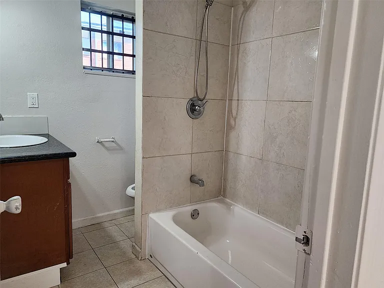 8531 Hiawatha Dr — Photo 20