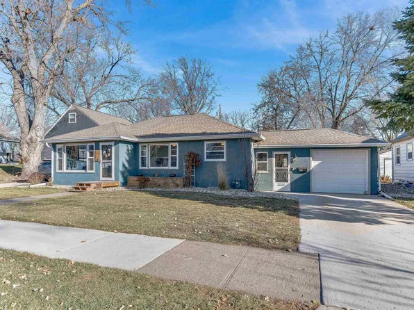 2306 S Covell Ave, Sioux Falls, SD 57105