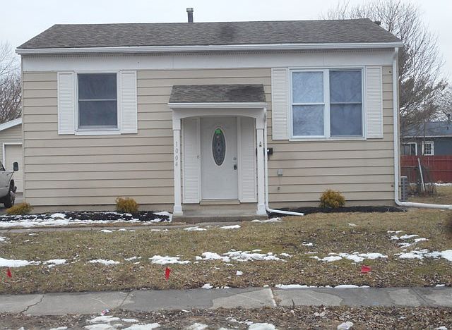 1st image of 1004 Jamaica Dr