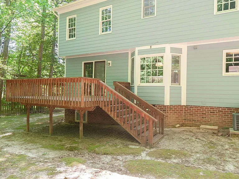 104 Lively Ct E — Photo 21