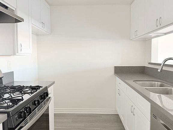 5th image of 315 S Lafayette Park Pl #309