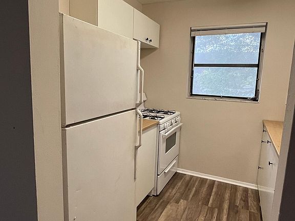 4th image of 4800 NW 24th Court #D214