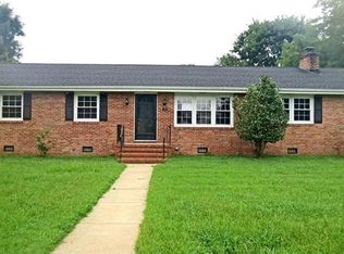 1201 Duke Of Gloucester St, Colonial Heights, VA 23834