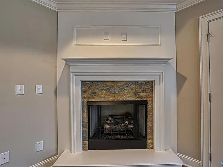 15607 Ironcrest Dr — Photo 6