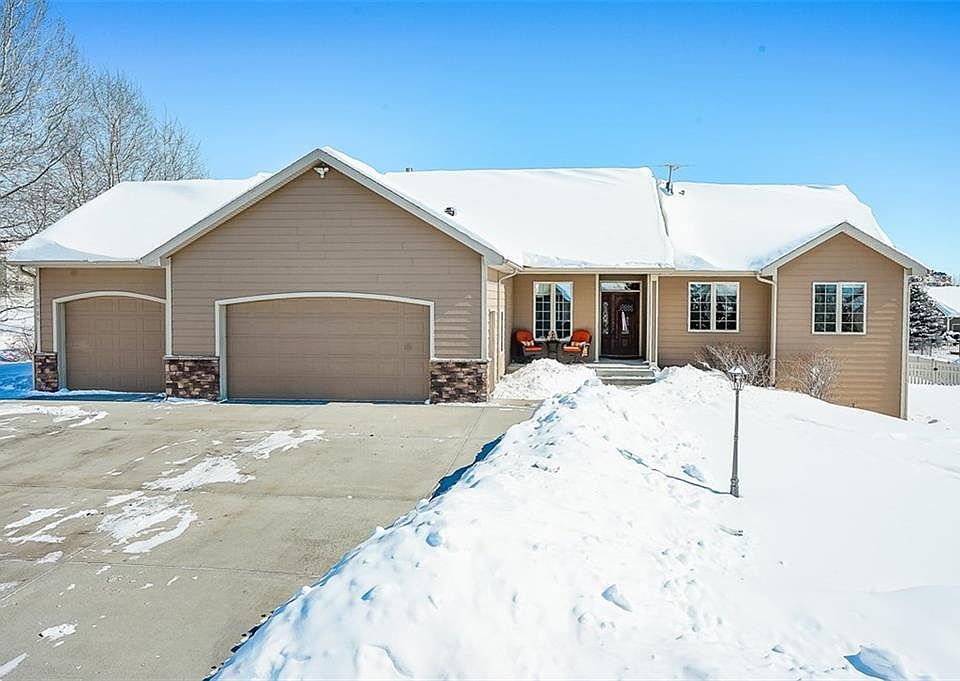 1st image of 3989 Bushwood Dr