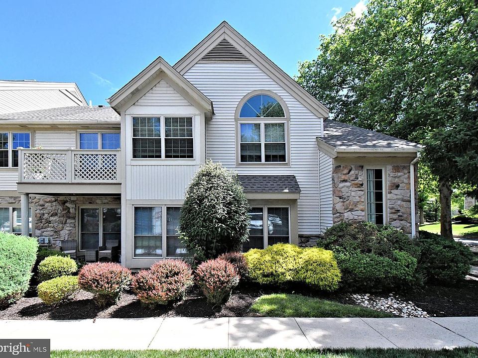 1st image of 102 Foxmeadow Dr #102