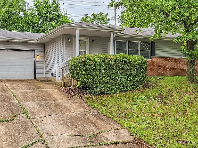 1404 Scenic Dr — Photo 1