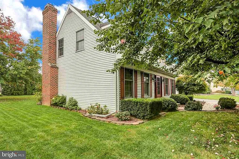 6103 Haymarket Way photo 1