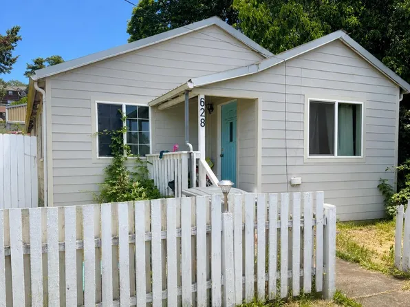 628 Oak St, Brownsville, OR 97327