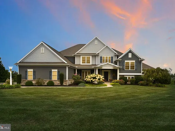 153 Willow Creek Ln, Hummelstown, PA 17036