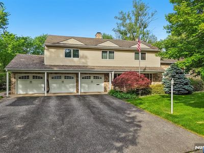 123 Midwood Road, Paramus, NJ, 07652