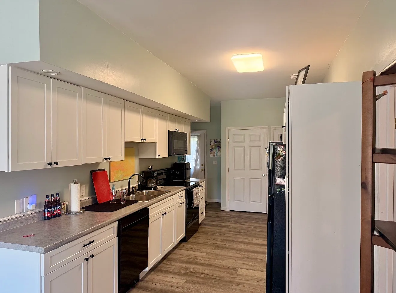2 bed, 1000 sqft, $2,200 — Photo 3