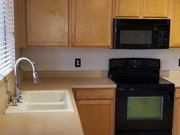 5th image of 12822 W Laurel Ln