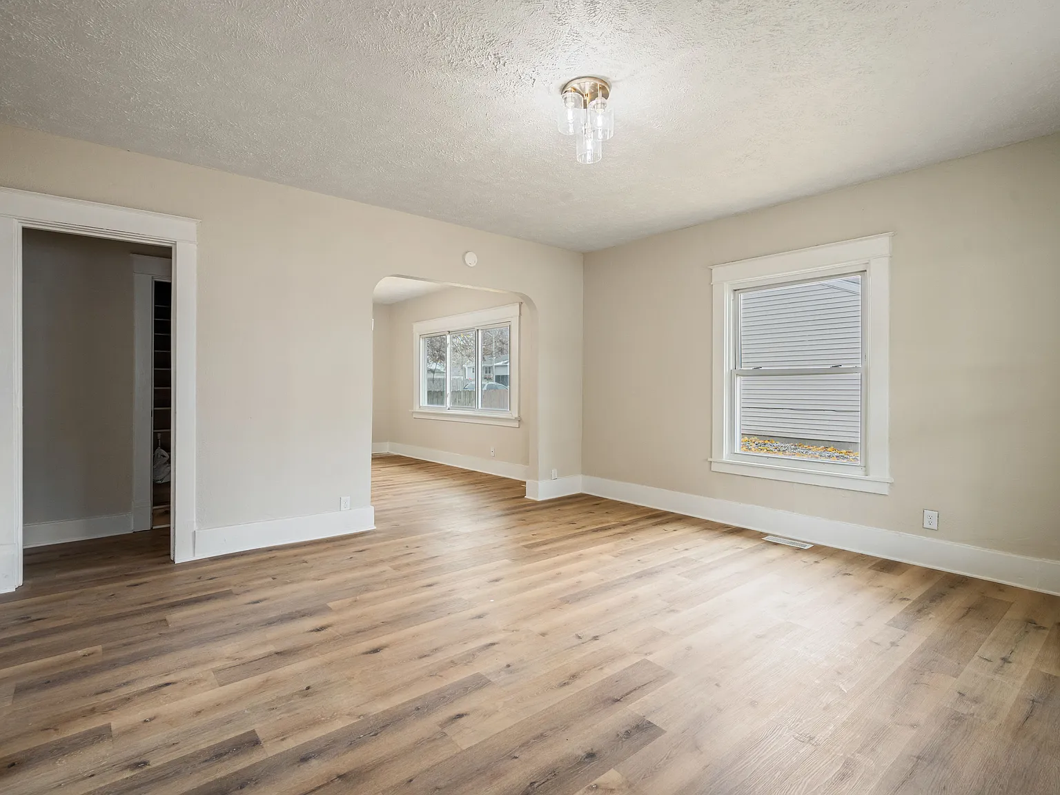 3 bed, 1932 sqft, $1,450 — Photo 3