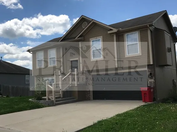 717 SW Tisha Ln, Grain Valley, MO 64029