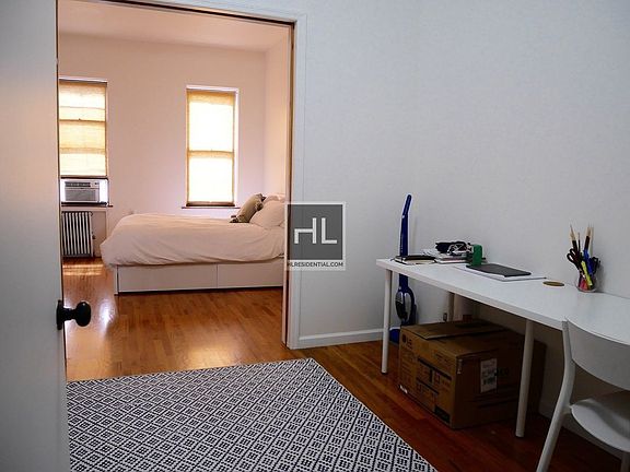 2nd image of 846 Manhattan Ave APT 4L
