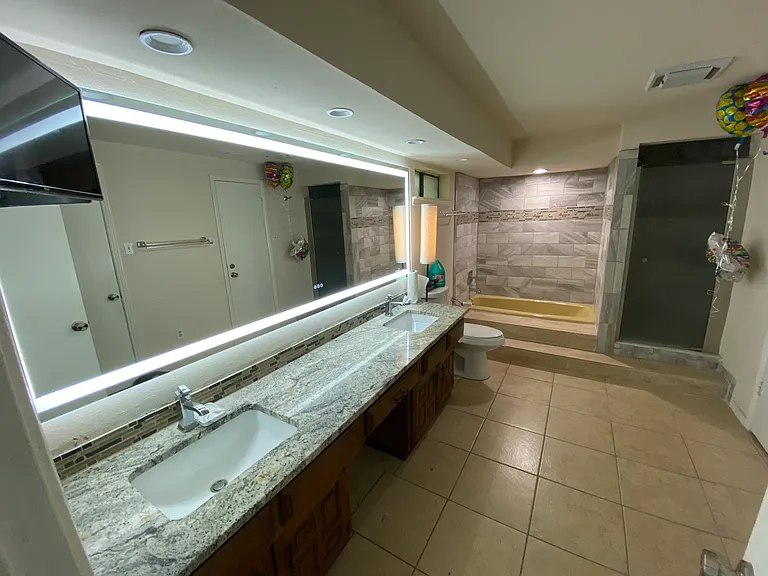 847 Middle Run Ct — Photo 13
