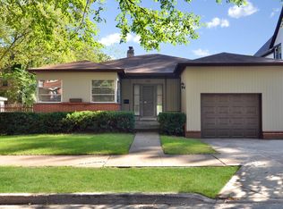 822 Simpson St, Evanston, IL 60201