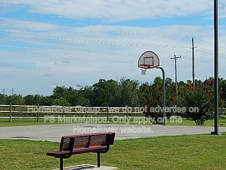 2015 E 133rd Ct — Photo 5
