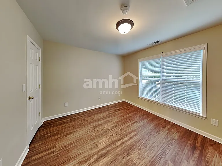 5584 Cambridge Bay Dr — Photo 16