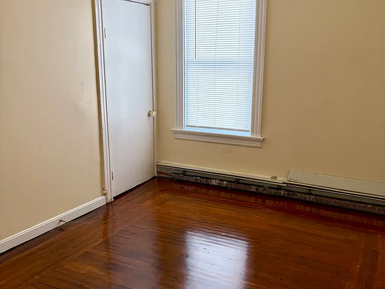 185 Althea St #1 — Photo 7