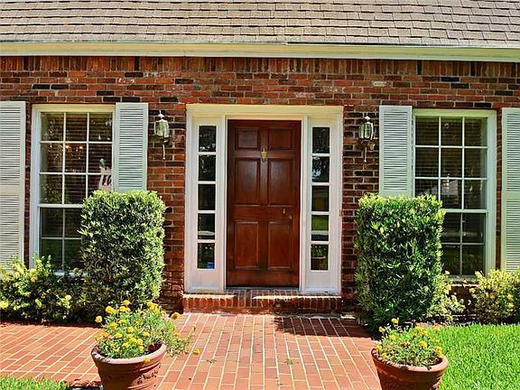 3rd image of 715 Gayfeather Ln