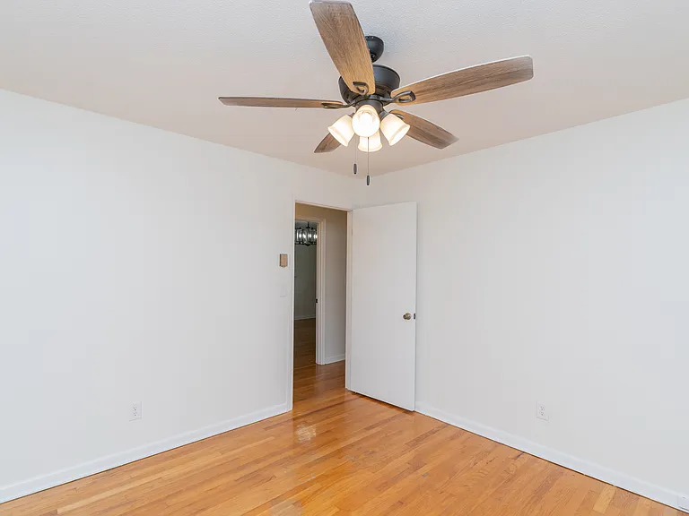 1621 Fernwood Cir — Photo 16