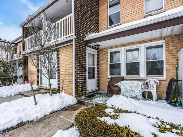280 Artist Lake Drive, Middle Island, NY 11953