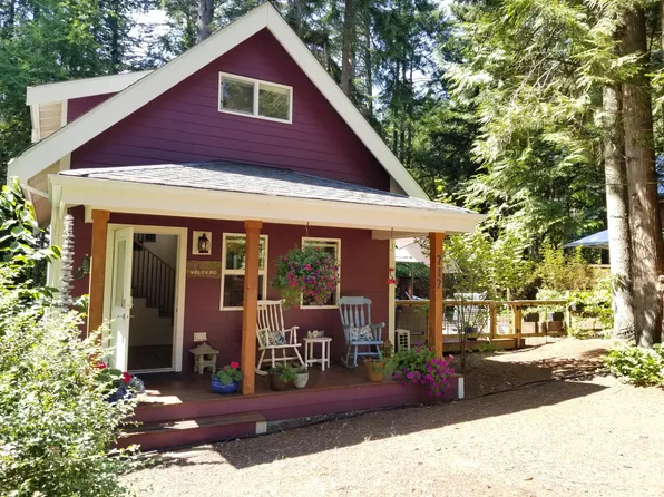 717 Claire Ln, Point Roberts, WA 98281