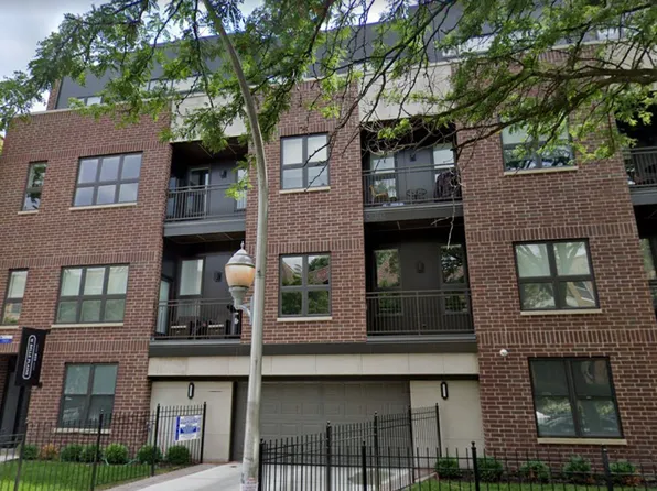 933 W Belle Plaine Ave Unit 204, Chicago, IL 60613