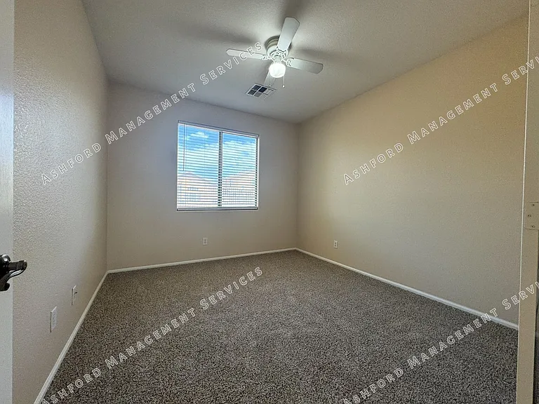 8303 S 47th Ln — Photo 9