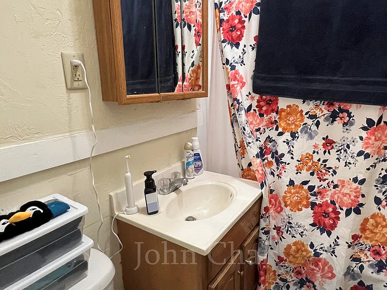 225 Kelton St #3 — Photo 11