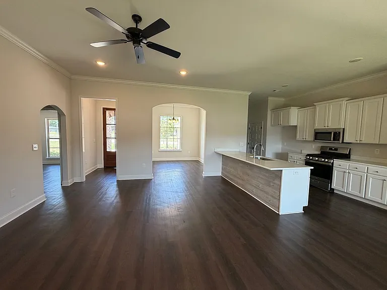 464 Silver Hill Dr — Photo 6