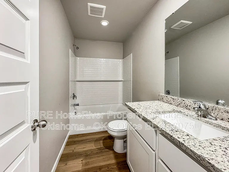 2516 Rosewood Ln — Photo 16