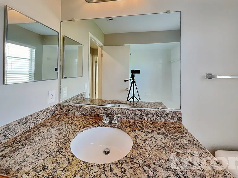 1020 Red Oak Cir — Photo 13