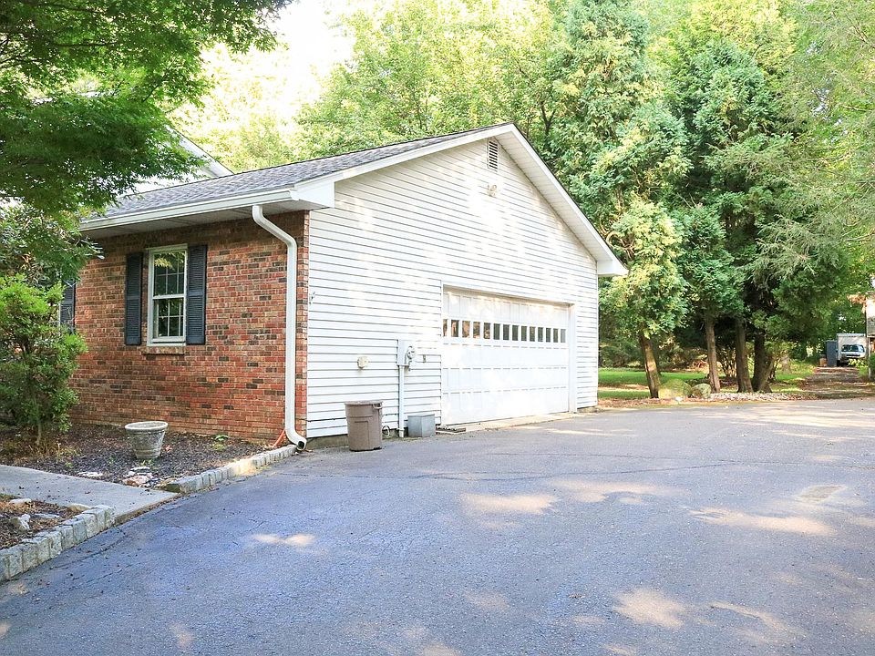 20 White Pine Rd, Monroe Township, NJ 08831 | Zillow