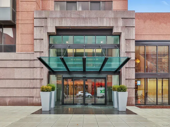 4 Martine Avenue #711, White Plains, NY 10606