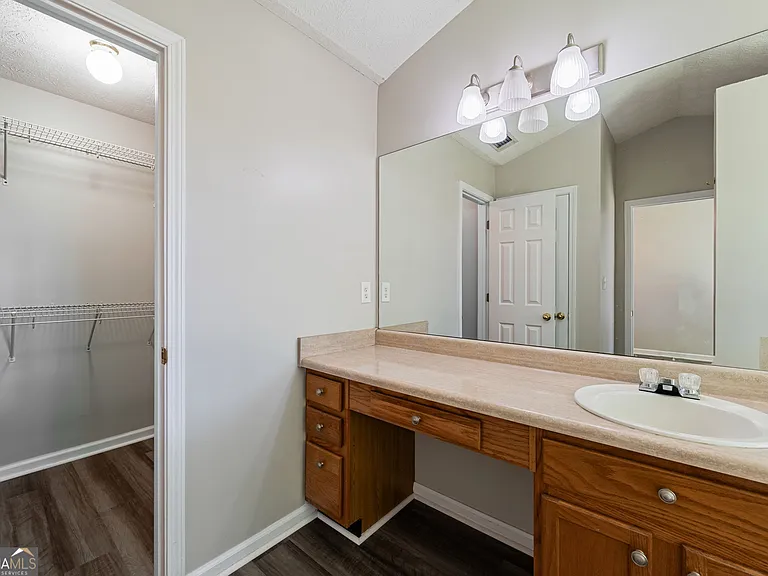 209 Garrison Chase — Photo 13