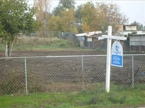 2047 E Ralph Ave, Stockton, CA 95206