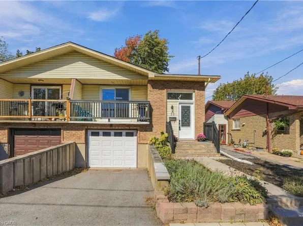 23 Green Maple Dr, Saint Catharines, ON L2P 3P4