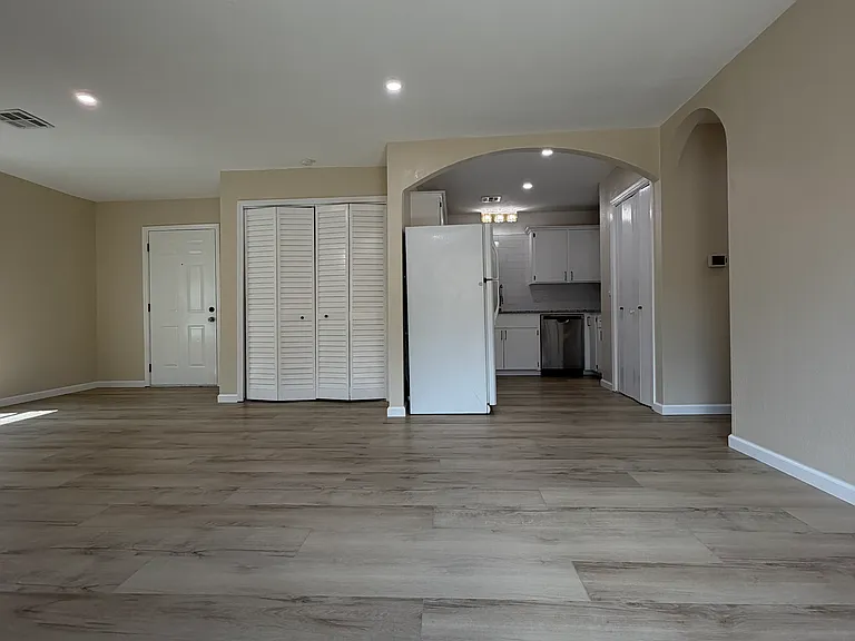 4209 Willowisp Dr — Photo 2