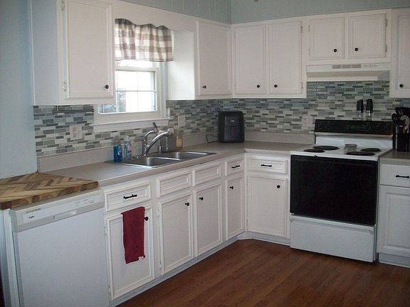 4th image of 8211 Wood Haven Rd