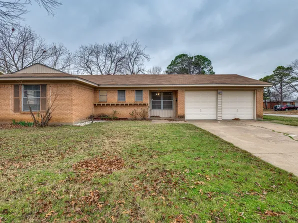 5133 Susan Lee Ln, North Richland Hills, TX 76180
