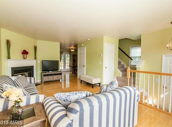 4th image of 1211 Bond St