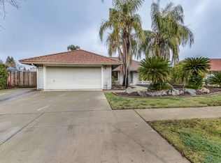 2355 Keats Ave, Clovis, CA 93611