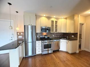 2821 36th St APT 2, Astoria, NY 11103