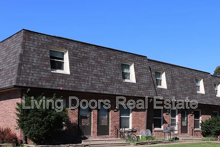 1627 Deweese Dr — Photo 1