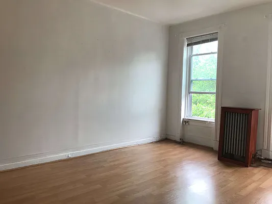 Rented by Premier Metro Realty Corp | media 8