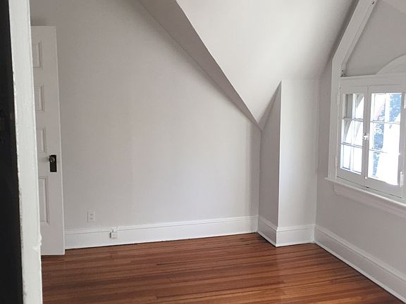 Large, bright and beautiful foyer